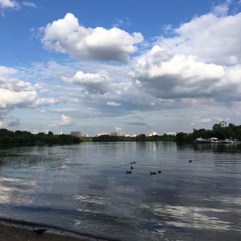 Набережная Троице-Лыково