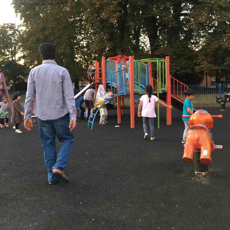 Park walking route map in Hayes