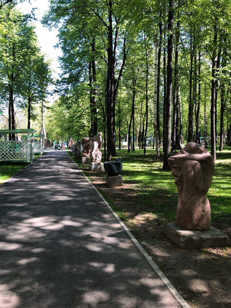 walking near me on Gorky Central Park of Culture and Rest walking route