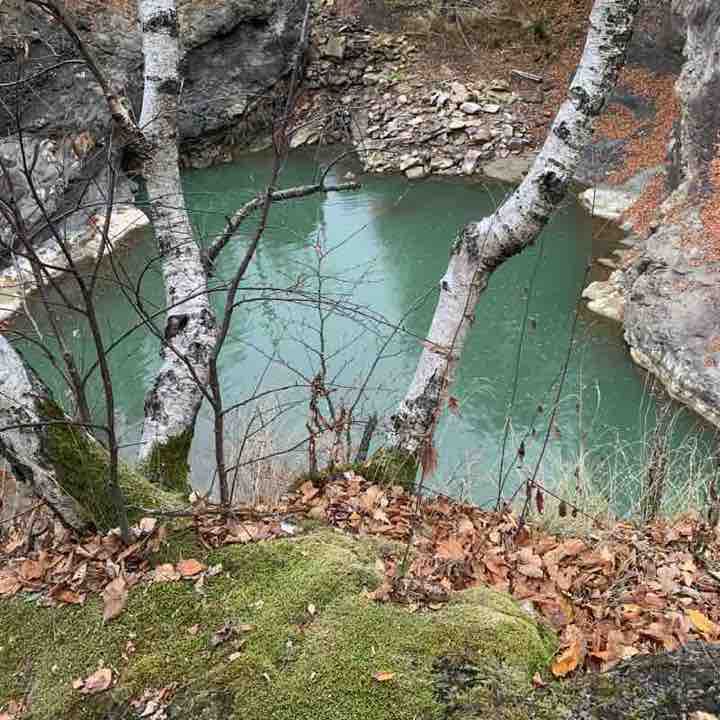 Putnei Waterfall walking route map in Lepșa