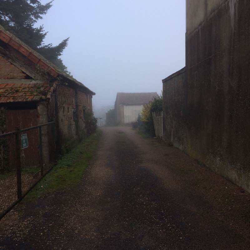 Burgundy layered hike walking route map in Couches