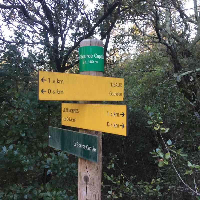 Around Vézénobres walking route map in Vézénobres