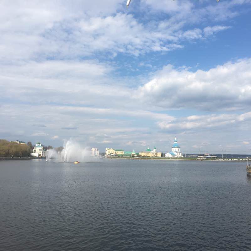 Через залив