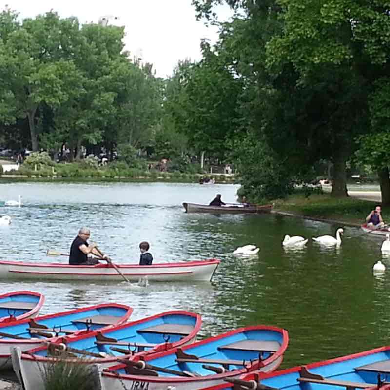 Between Lake and Castle Vincennes walking route map in Saint-Mandé
