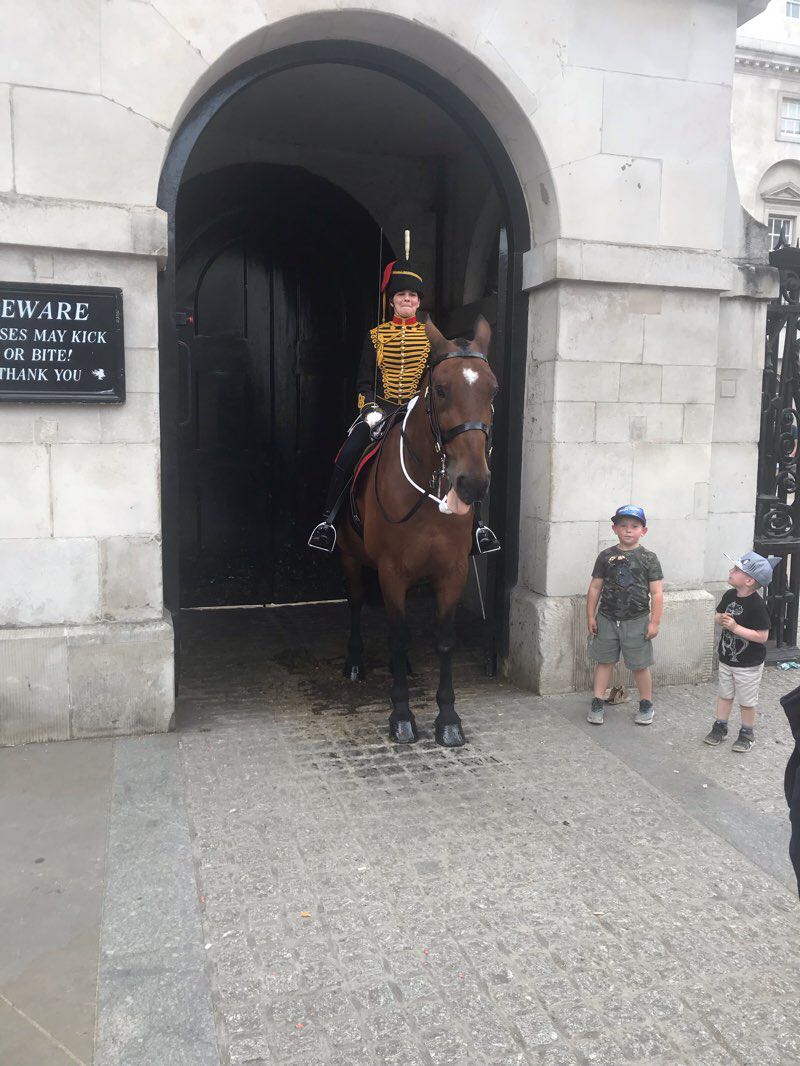 ハイドパークバッキンガム宮殿ザモールメイフェアウエスト ウォーキング Pembridge ロンドン イングランド Pacer ハイドパークバッキンガム宮殿ザモールメイフェアウエスト ウォーキング Pembridge ロンドン イングランド Pacer
