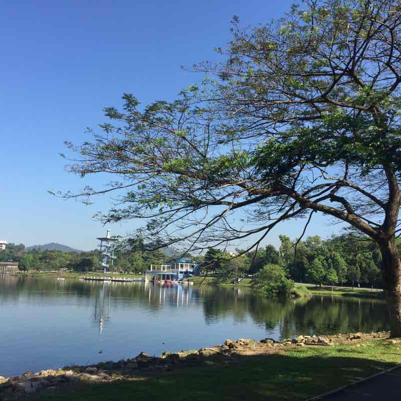 Kepong Metropolitan Lake Garden