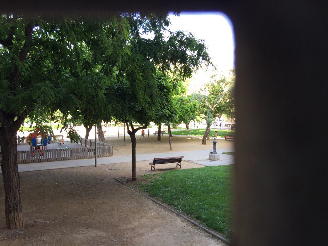 walking near me in Plaça del Repòs in winter