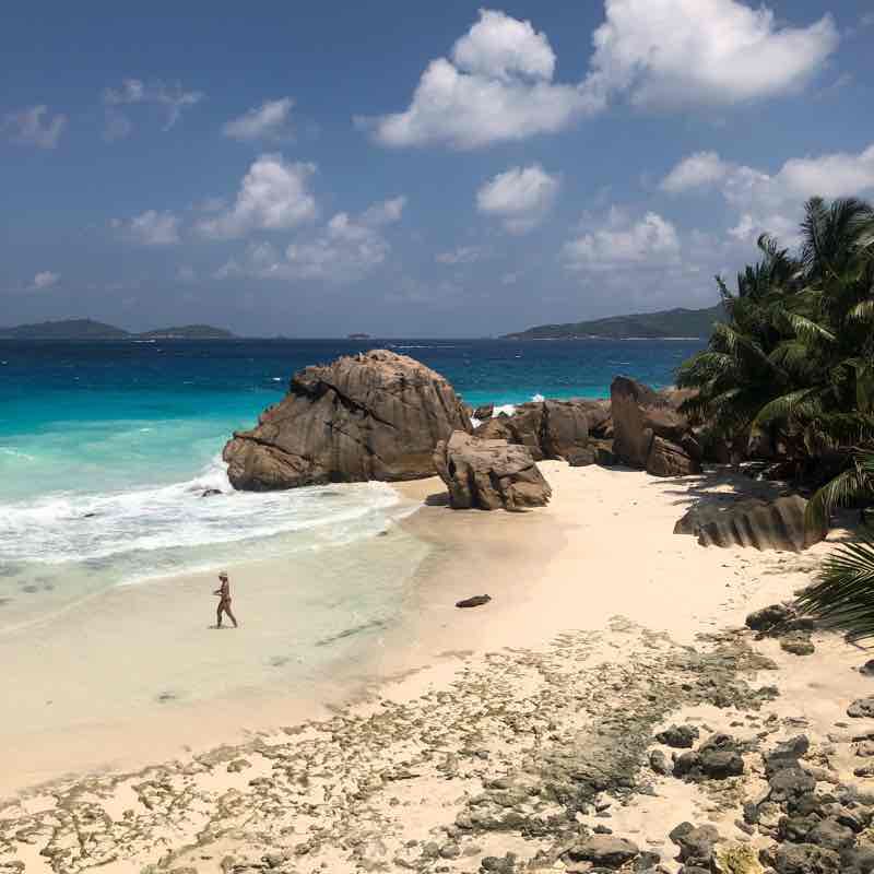 La Digue Seychelles half round 😀 walking route map in Silhouette