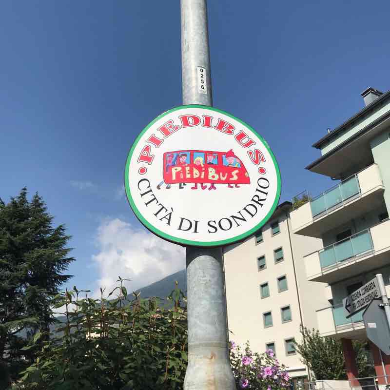 Piedibus from south west to north east walking route map in Sondrio