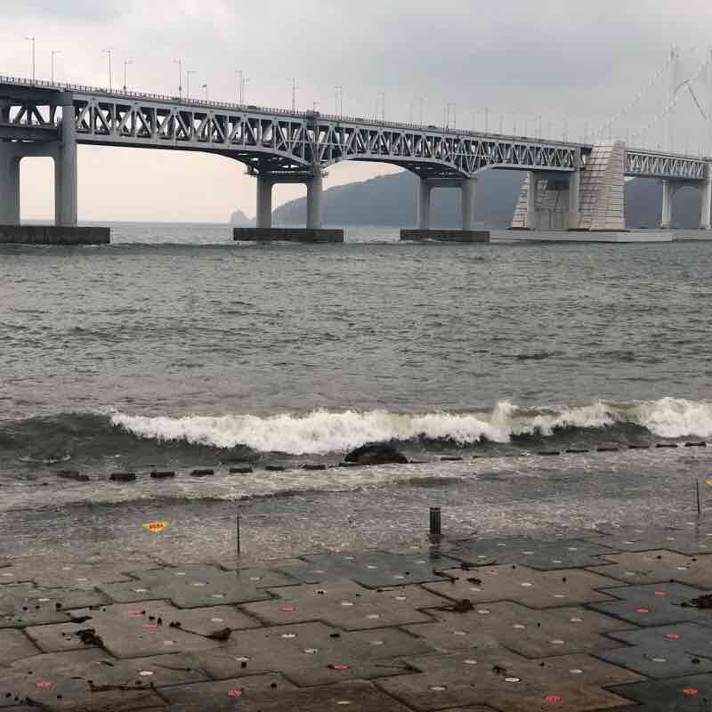 광안리 수변공원따라 한시간