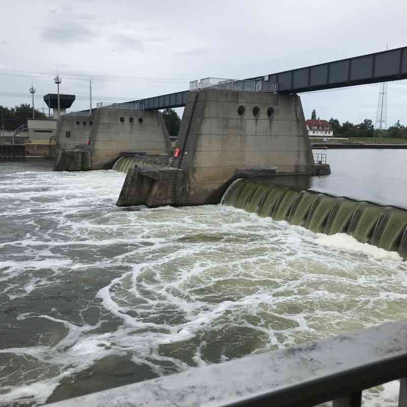 Ice charcoal mim wheel walking route map in Hainburg