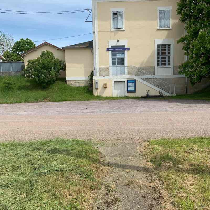 Around Chemilly-sur-Yonne walking route map in Chemilly-sur-Yonne