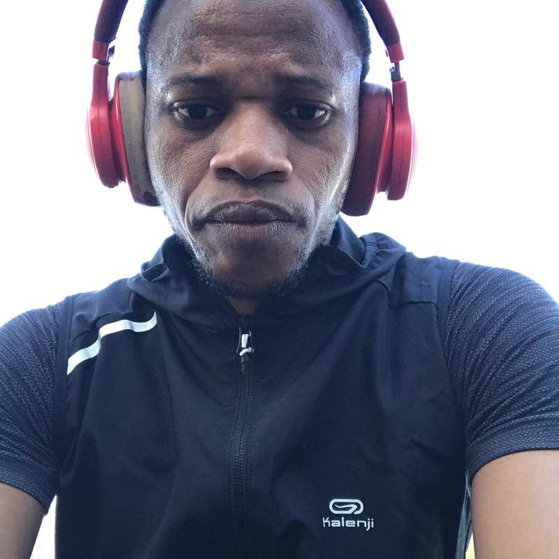 Evry-Val-De Ris-Seine walking route map in Étiolles