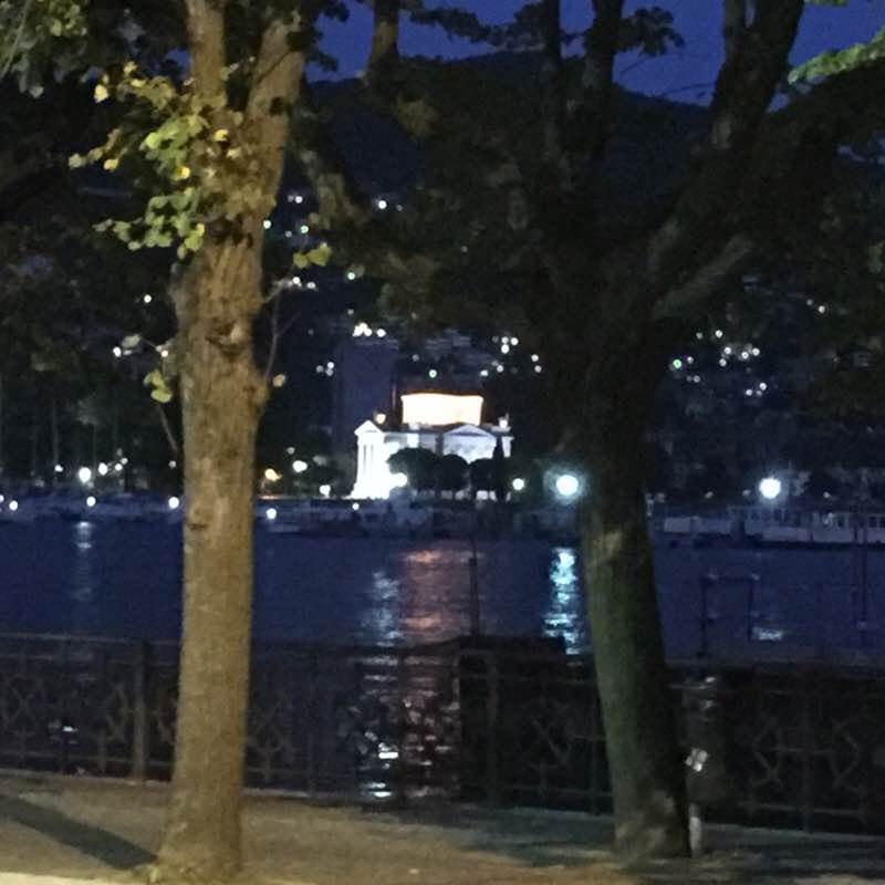 4 steps into the city walking route map in Brunate