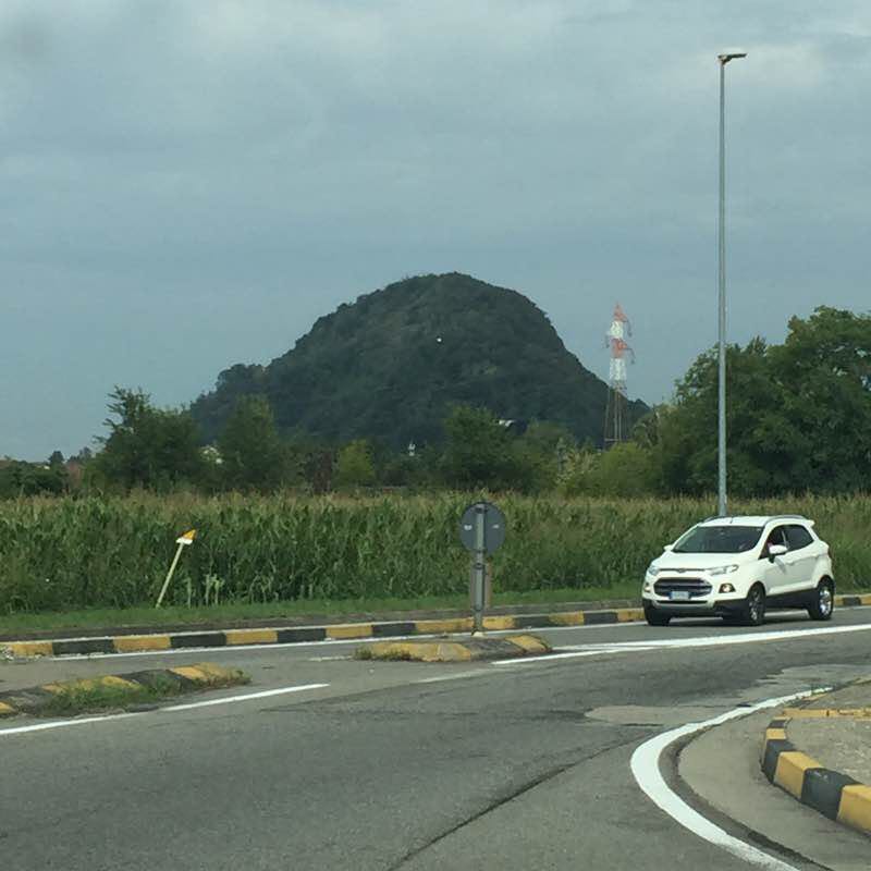 Montagnetta di Montorfano (?) walking route map in Albese Con Cassano