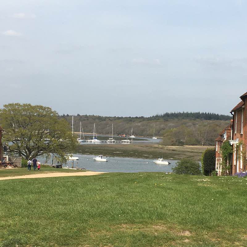 Beaulieu to Bucker’s Hard loop with pub stop. walking route map in Beaulieu