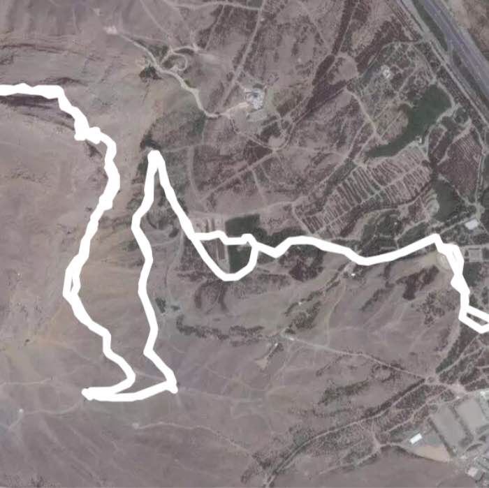 Sofe Mountain walking route map in Esfahan