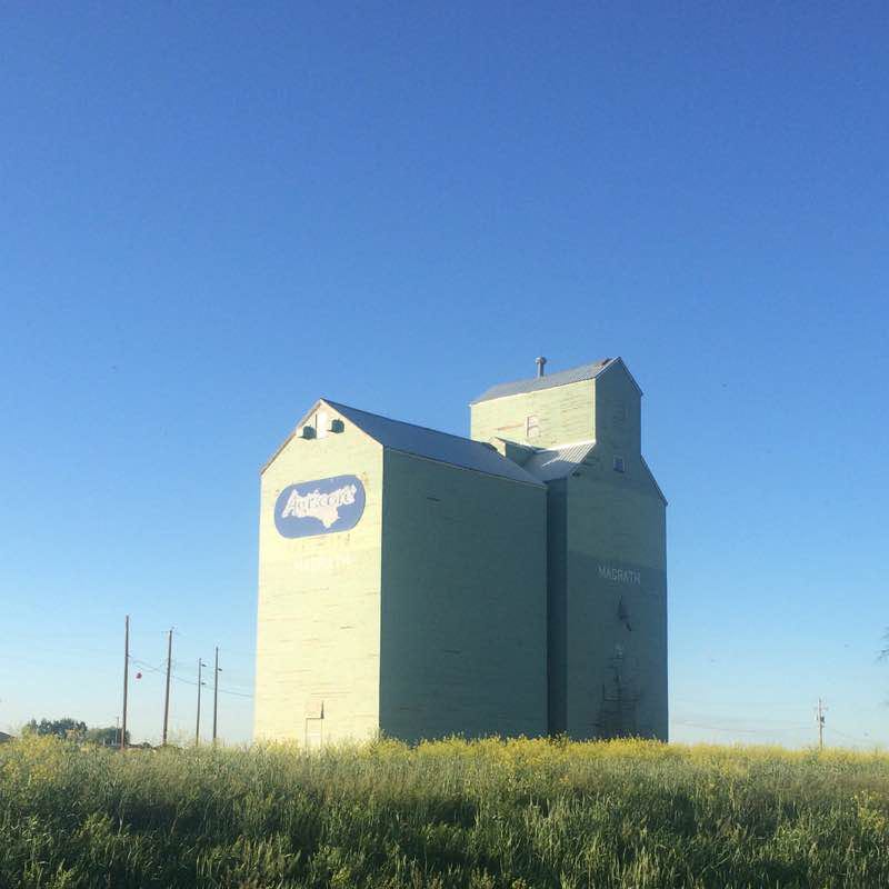 Grain elevators to pond and back walking route map in Magrath