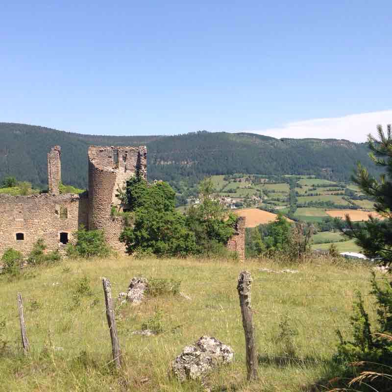Castle Walk walking route map in Saint-Bauzile