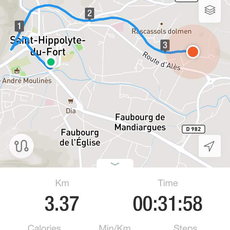 Green track walking route map in Saint-Hippolyte-du-Fort