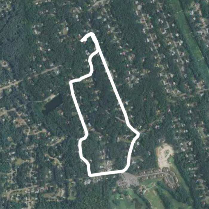 1.6 mile walk on quiet streets. Some traffic walking route map in Wilmington