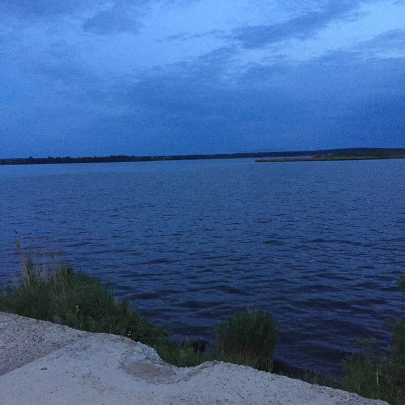 Около озера