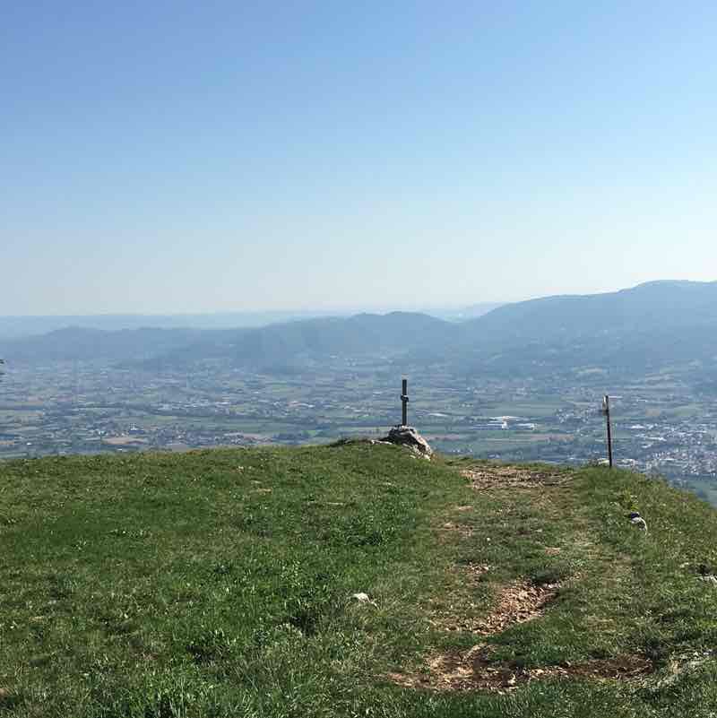 Summano scenic road walking route map in Santorso