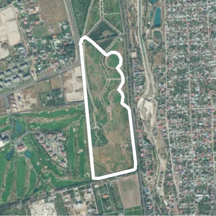 Маленький круг в парке 01