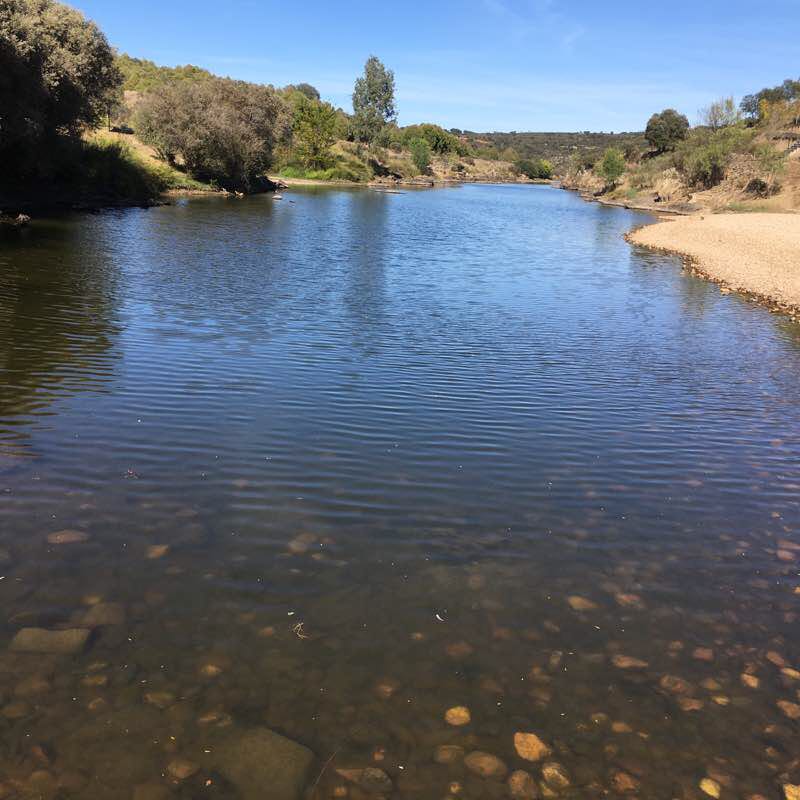 The shore walking route map in Zarza la Mayor