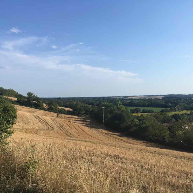 From the lake of the 3 Valleys walking route map in Lectoure