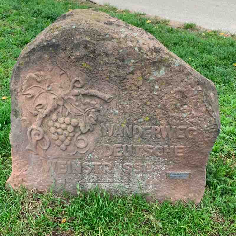 Trail German Wine Route walking route map in Maikammer