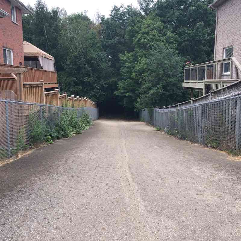 Ardagh Bluffs - Yellow circle trail walking route map in Barrie