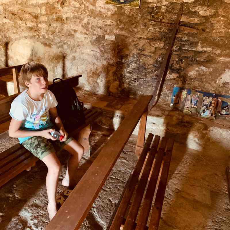 Child welcome walking route map in Castelnou