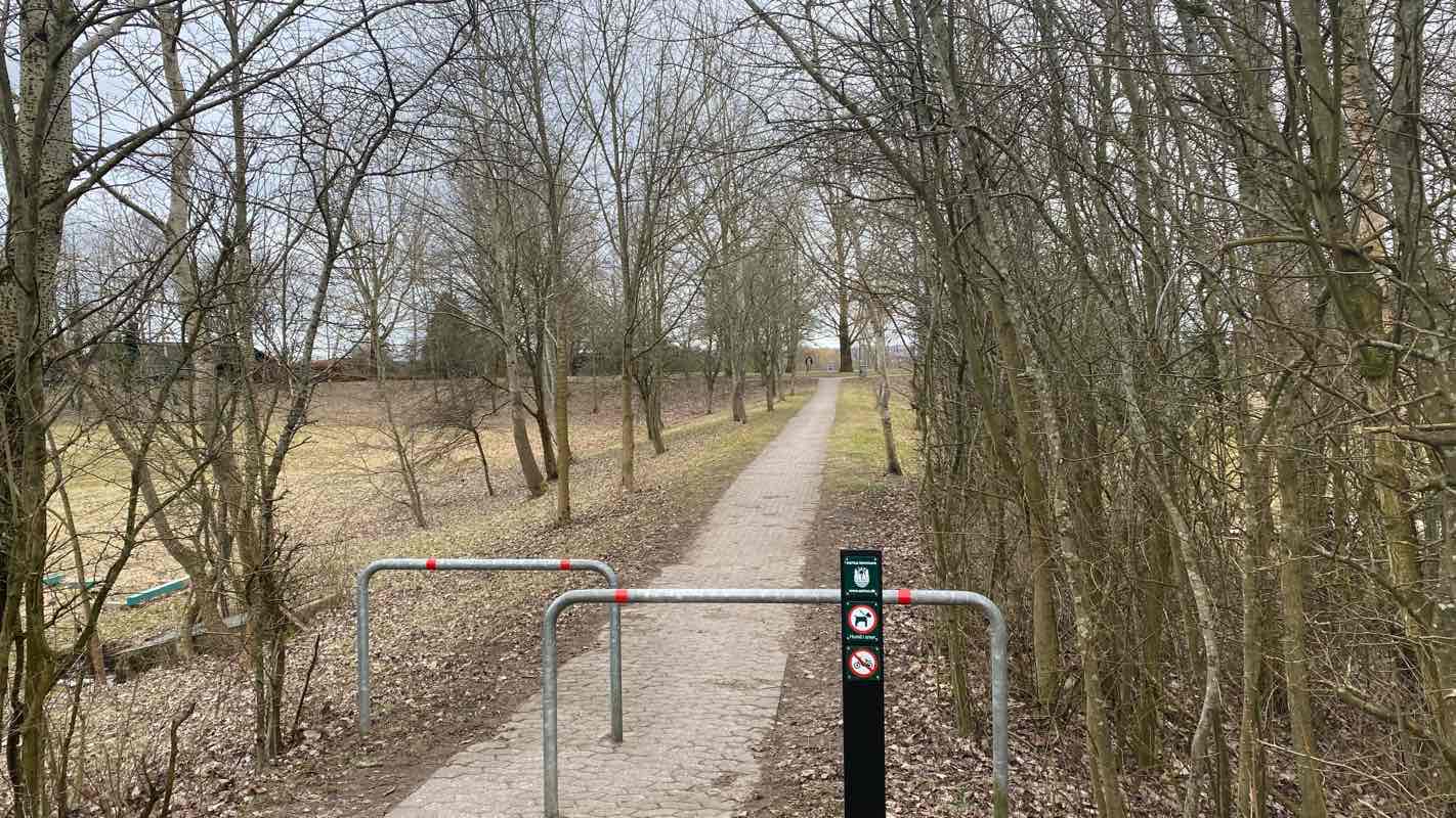walking near me in Klokkerparken in winter