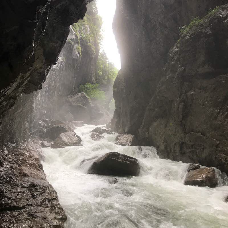 Wandern durch die Partnachklamm 🥾