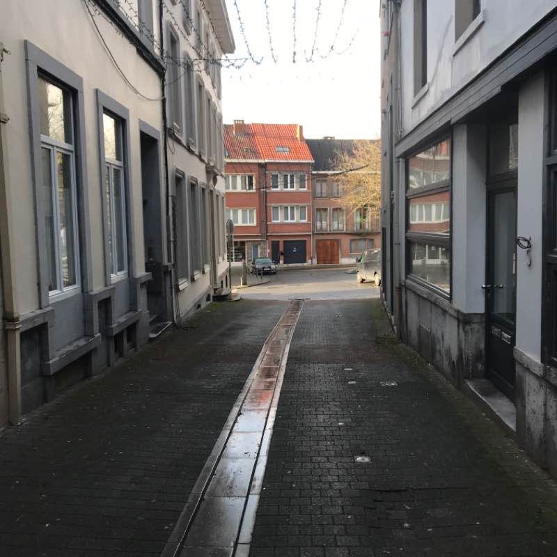 Vers le marcher et détour par le parc