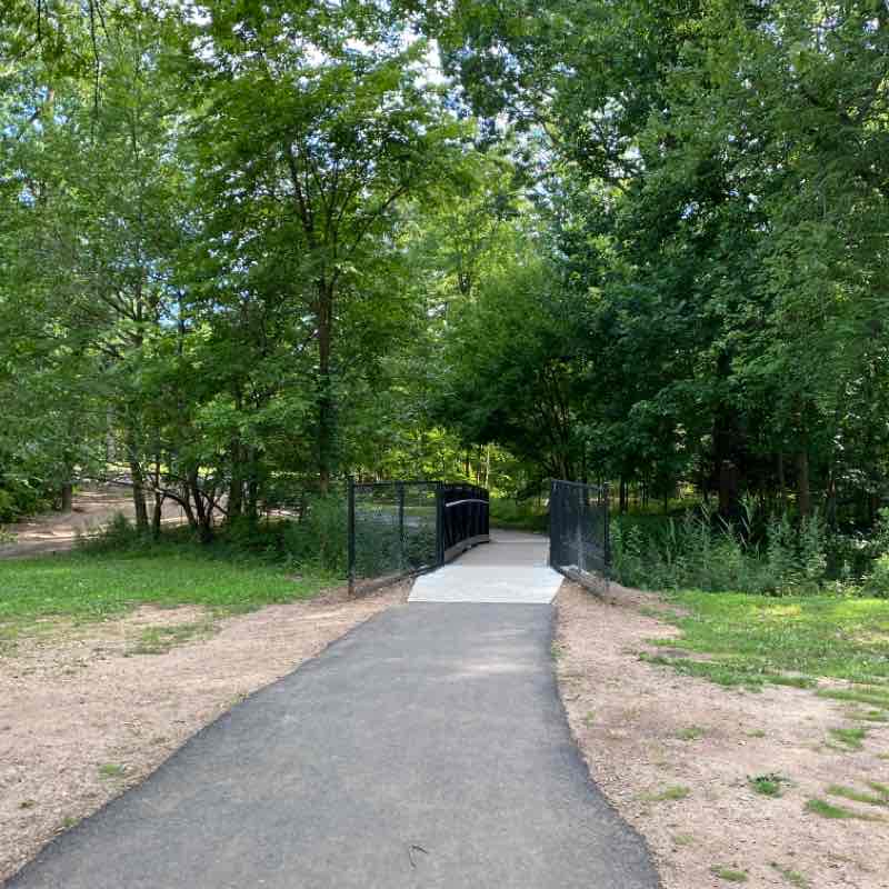 Roosevelt Park: to West Grandview