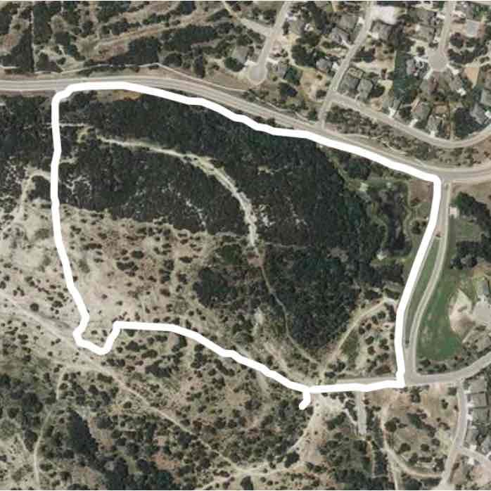 Sidewalk around the pound