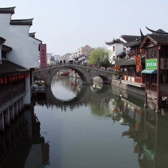 Qi Bao grand premiere