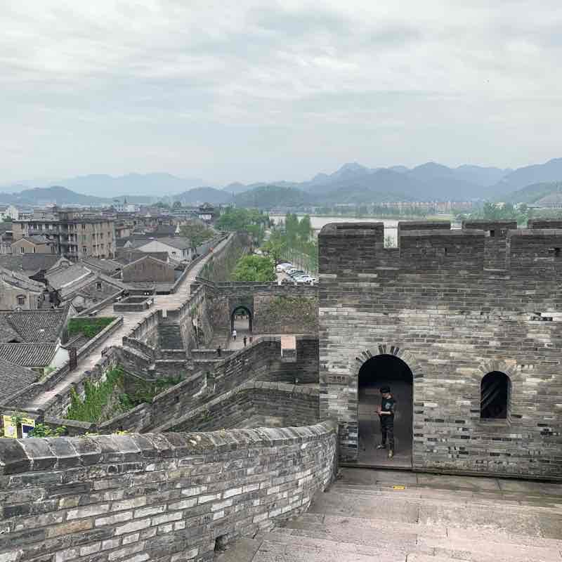 Linhai city wall walk