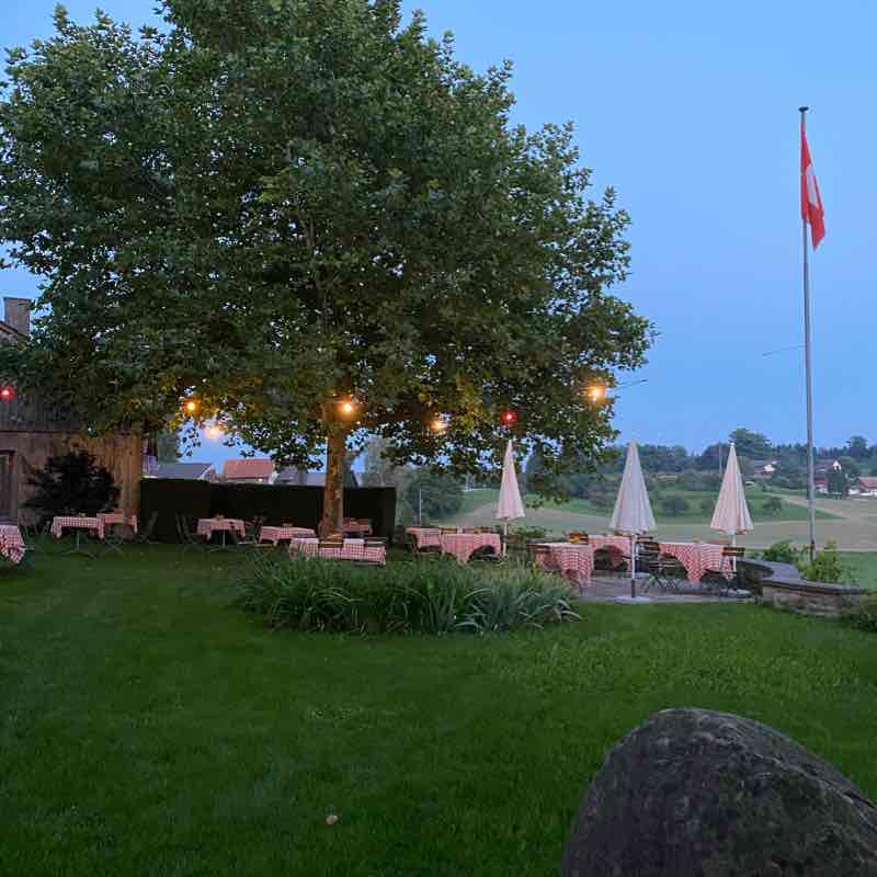 Abendlicher Spaziergang zum Rest. Weinberg Egg