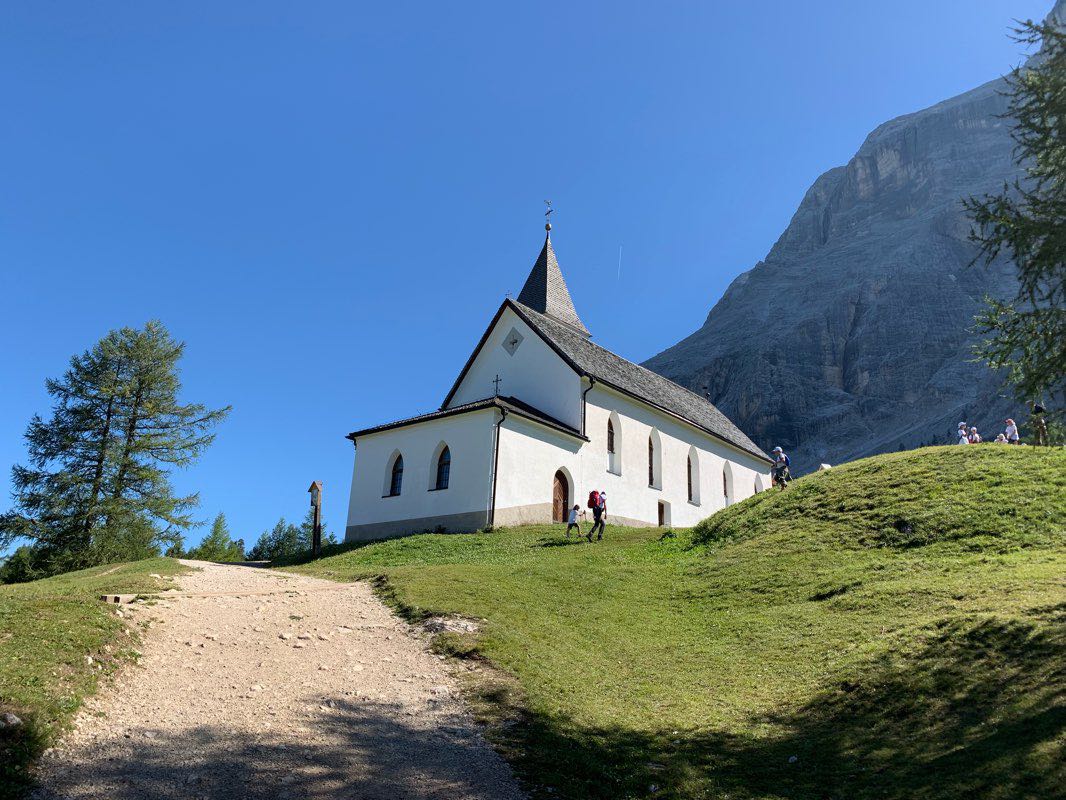 walking near me on Alta Badia - Santa Croce - grotta della neve walking route