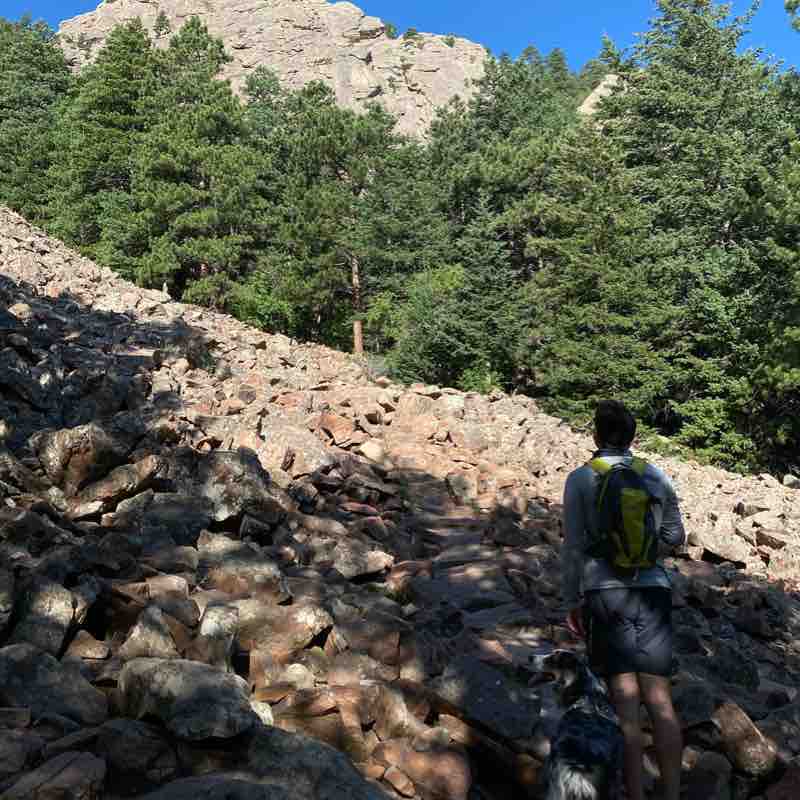 FlatIron 1&2: Past rock slide to first sign 