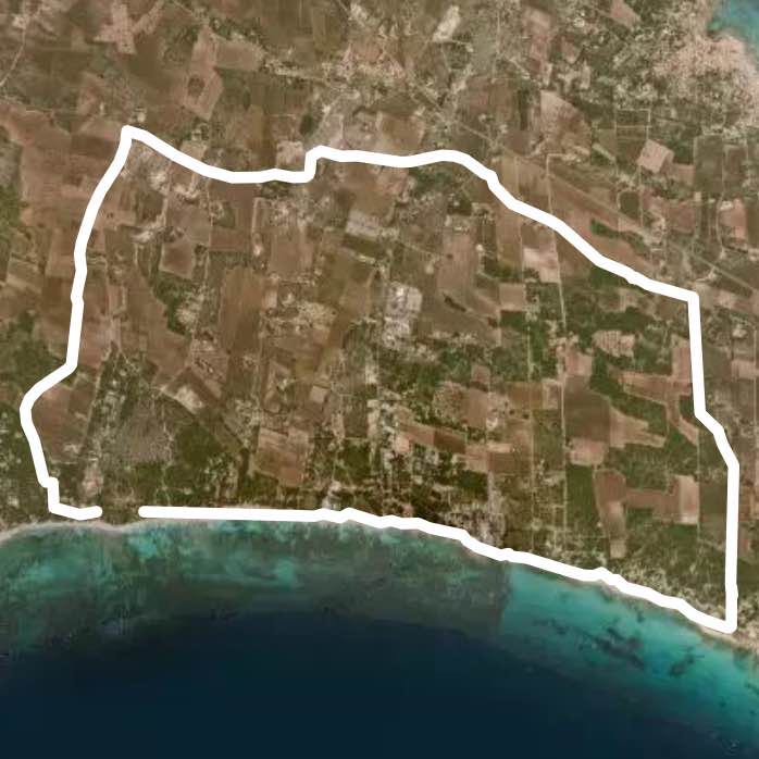 Caminar en Formentera, España