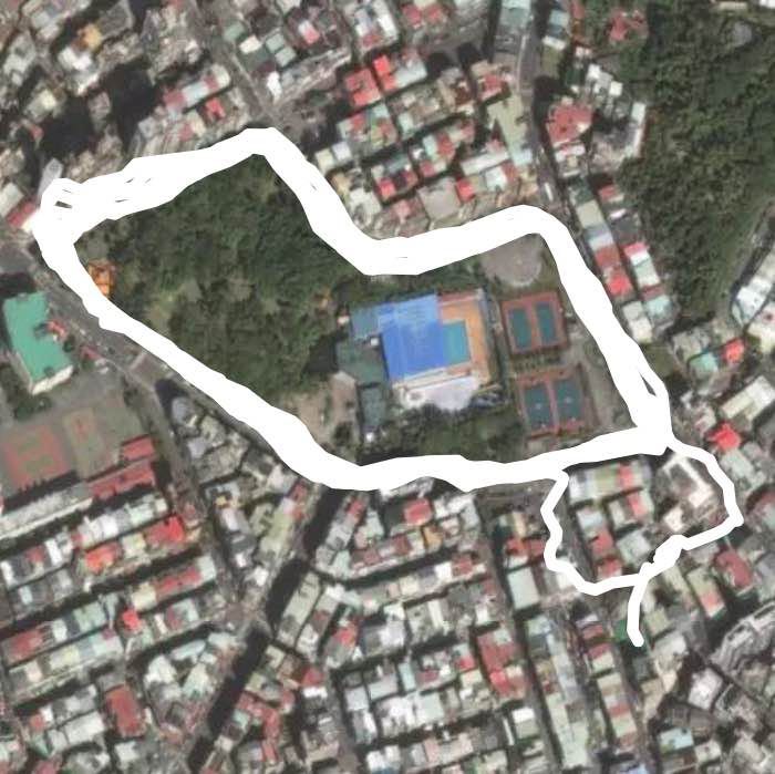 玉成公園健走八圈