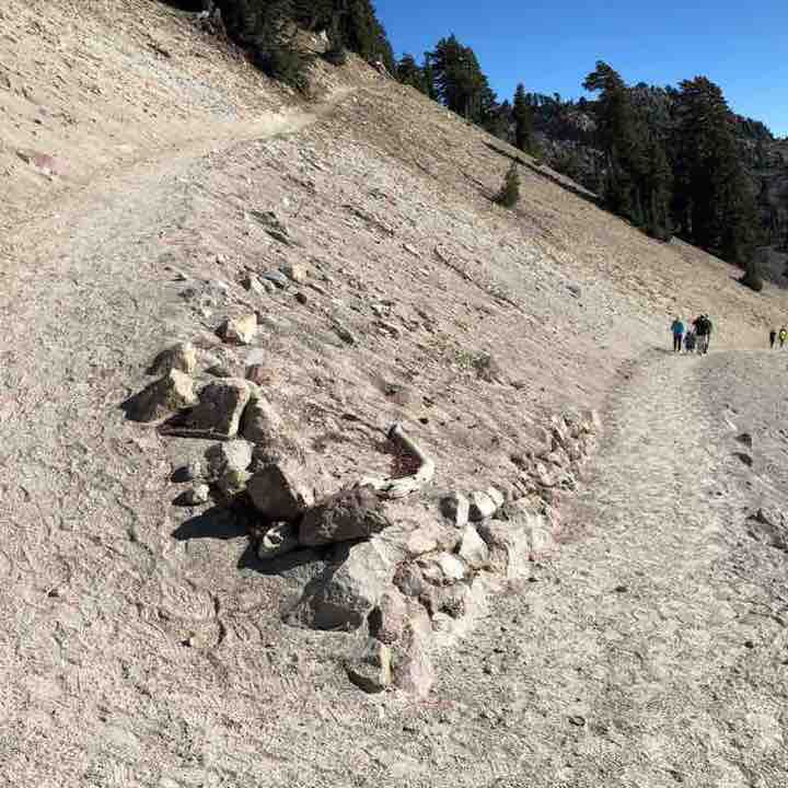 Hike up Lassen Peak walking route map in Mineral