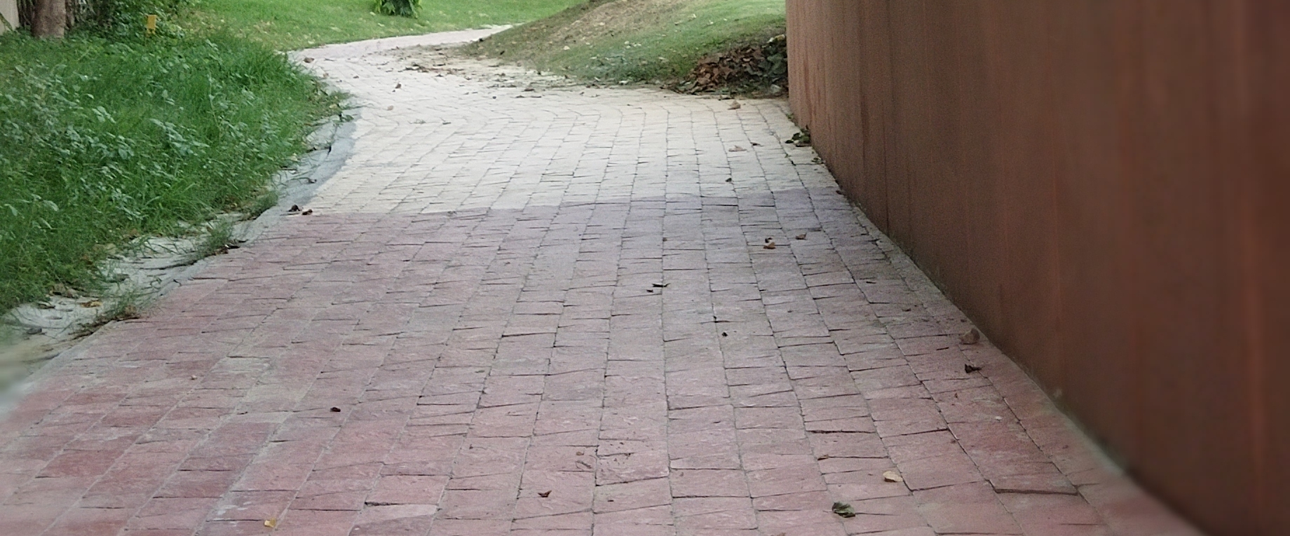 noida extension joggers! banner