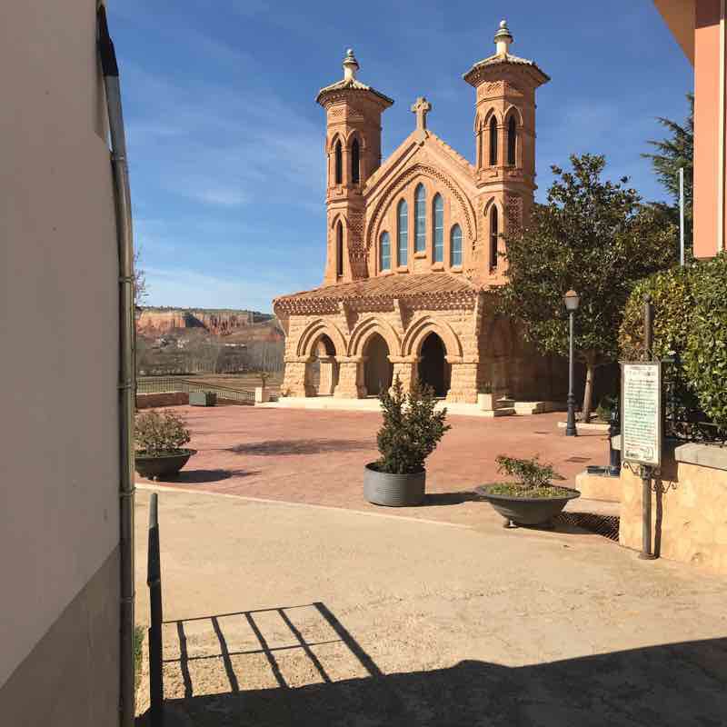 A bit of everything, road, river, boulevard and road walking route map in Teruel