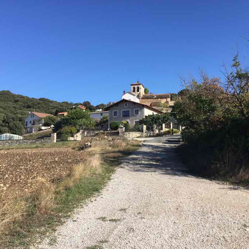 Eguillor up to Lete by GR 220 walking route map in Ororbia