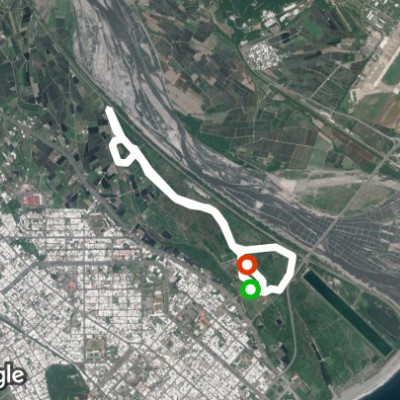 台東黑森林公園沒有紅綠燈只能一直跑！